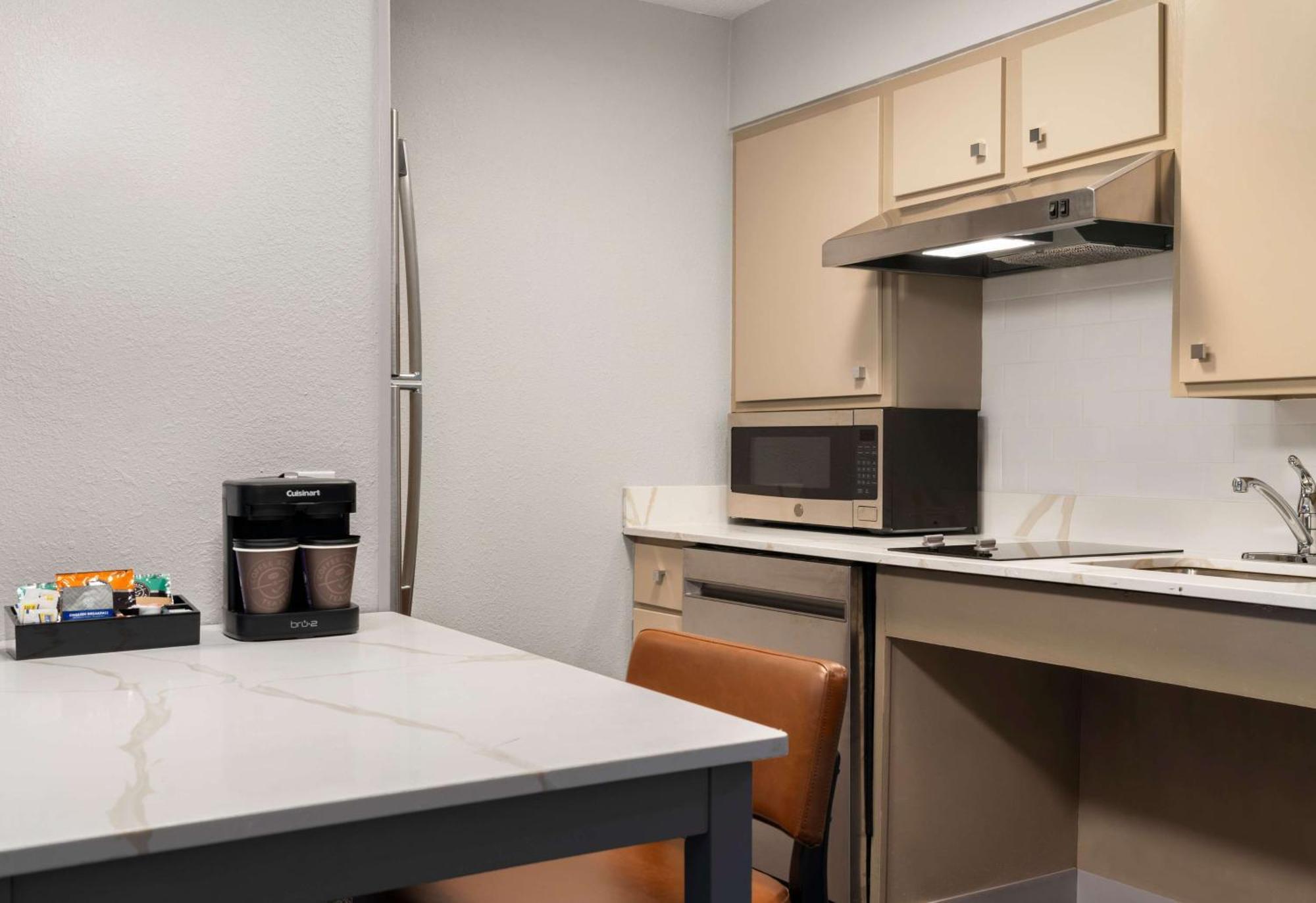 Homewood Suites By Hilton Richmond - Airport Сандстън Екстериор снимка