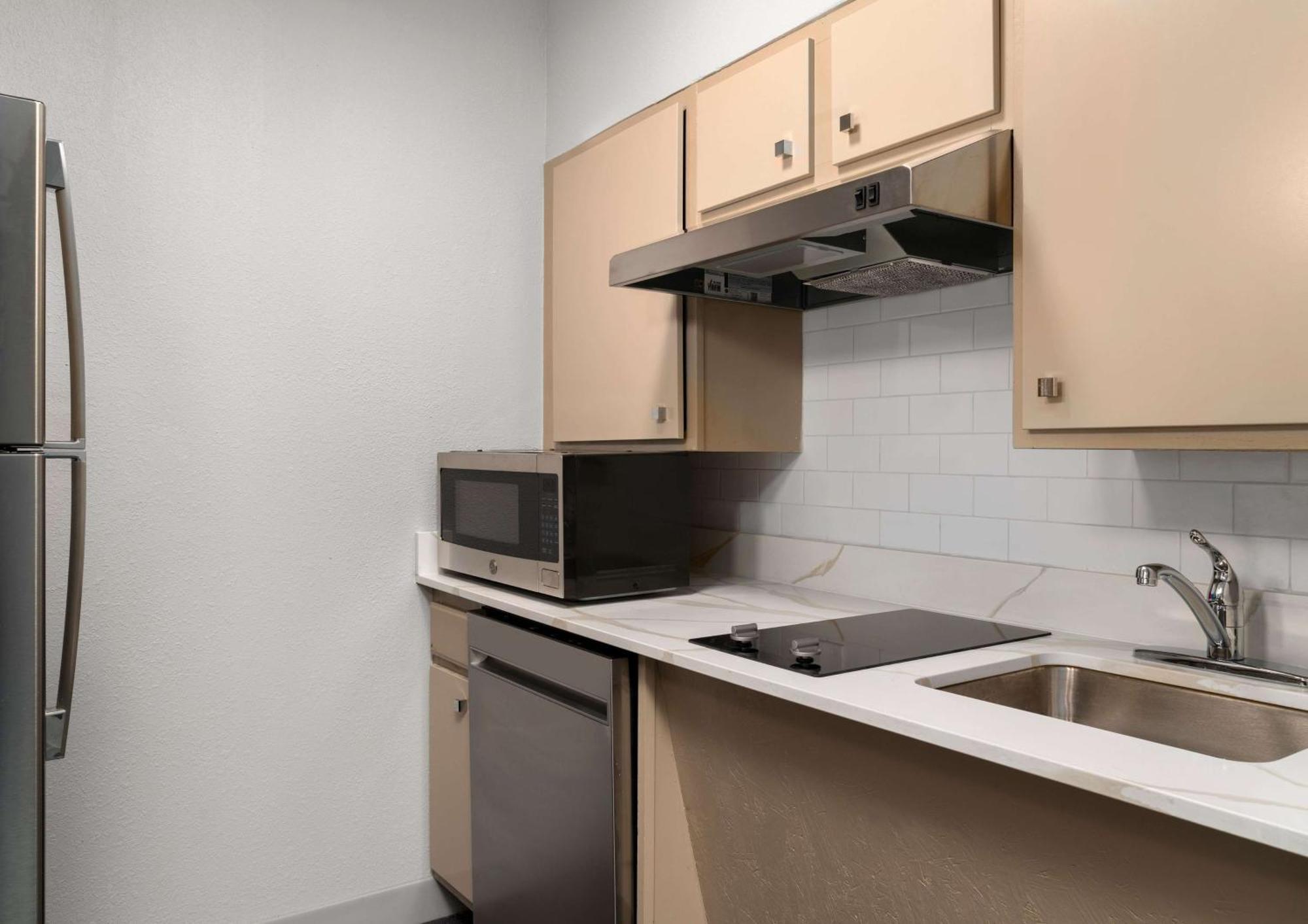 Homewood Suites By Hilton Richmond - Airport Сандстън Екстериор снимка