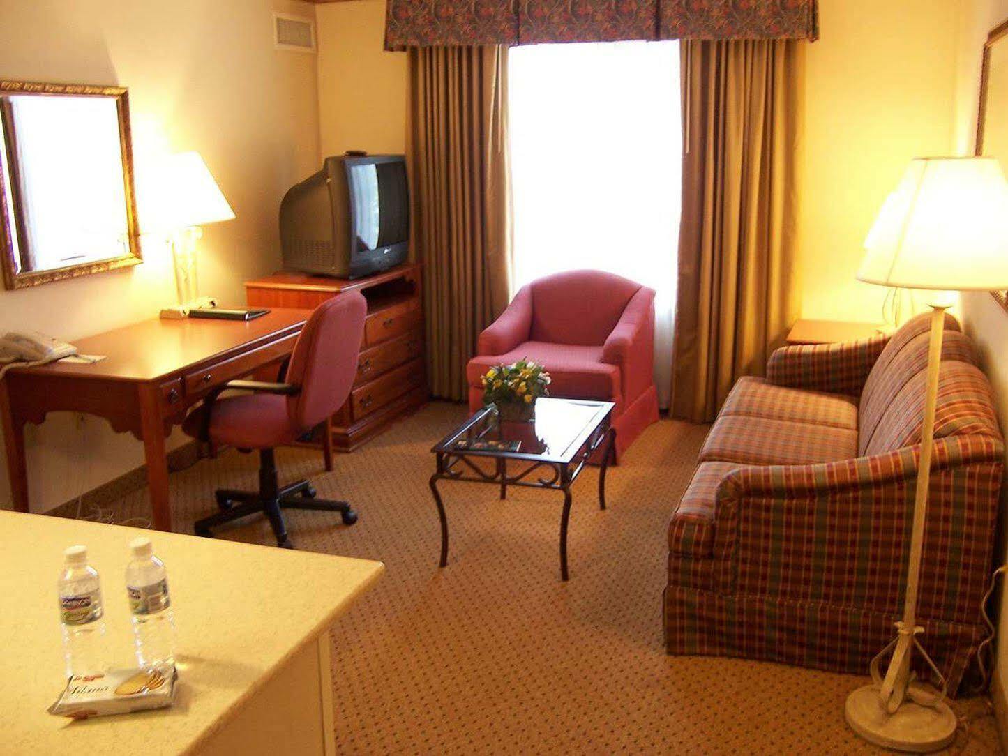 Homewood Suites By Hilton Richmond - Airport Сандстън Екстериор снимка